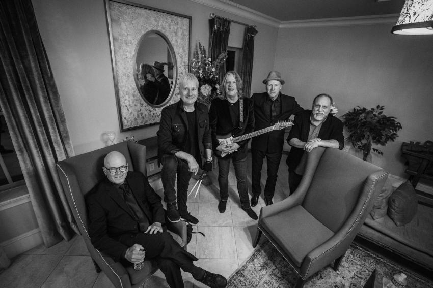 THE REDDCOATS BAND